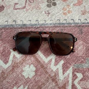 Tortoise Shell Aviator Sunglasses